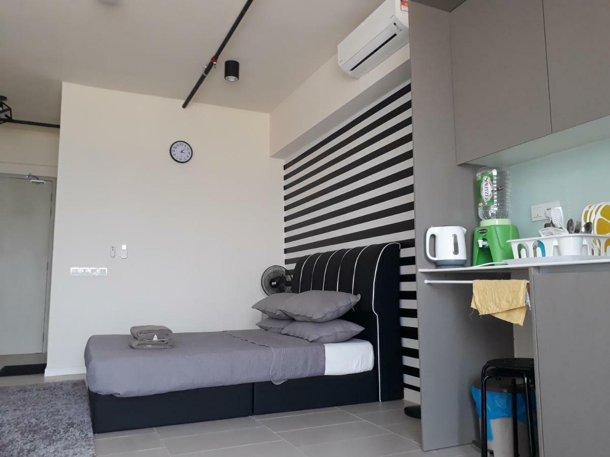 Mufasa Suites At Tamarind Suites With Wifi Netflix Coway Level 8 Cyberjaya Ngoại thất bức ảnh